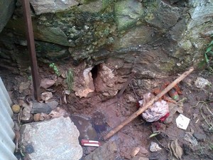 Air Panas Misterius Muncul di Saat Hujan di Kawasan Pamulang