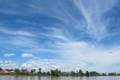 Langit Biru Bersih di Sisi Lain Sungai Musi