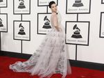 Gaun Musikal Unik Katy Perry di Grammy 2014
