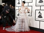 Gaun Musikal Unik Katy Perry di Grammy 2014