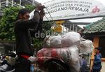 Korban Banjir Tinggalkan Pengungsian