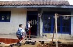 Siswa Korban Gempa Belajar di Rumah Warga