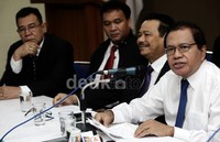 Sementara itu pengacara Otto Hasibuan mengatakan kliennya tidak pernah mengatakan ada proses gratifikasi dalam bailout kepada Bank Century.