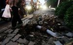 Trotoar di Sebelah Kantor KPU Berlubang