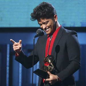 Raih Best Pop Vocal Album, Bruno Mars Sabet Piala Pertama di Grammy Awards 2014