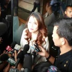 Ayu Ting Ting Tampil Perdana, Mulan Jameela Pamer Foto Dhani Mandi Bareng Safeea