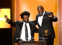 Penulis lagu James Fauntleroy dan produser Jerome Harmon menerima penghargaan Best R&B Song (A Songwriters Award) lewat lagu 'Pusher Love Girl'. Kevork Djansezian/Getty Images/AFP.     