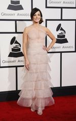 Suasana Glamor Red Carpet Grammy 2014 (3)