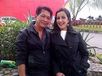 Rasanya itu kayak dapat undian saja, selorohnya.