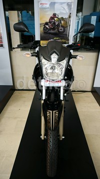     Scorpio Z limited edition hanya tersedia 1.000 unit.