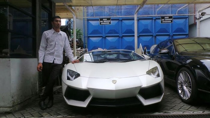 Mobil Lamborghini Wawan Laris Jadi Artis di KPK