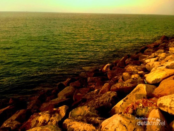 Indahnya Sunset Pantai Ulee Lheue Banda Aceh