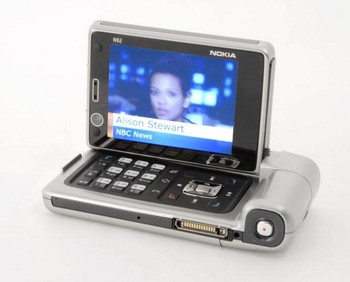 Ponsel Nokia N92 adalah salah satu ponsle pertama yang memiliki penerima sinyal televisi built in. Ia diperkenalkan tahun 2006.