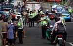 Para Bikers Tetap Nekat Masuk JLNT