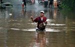 Jalan Jatibening Terendam Banjir