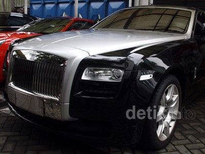 Ini Dia Mobil Mewah Wawan yang Disita KPK