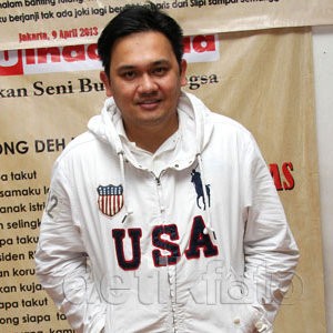 Gonjang-ganjing Rumah Tangga Farhat Abbas, Ayu Ting Ting Gugat Cerai Enji