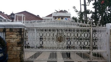 Gugat Cerai Farhat Abbas, Nia Daniati Tak Mau Diganggu