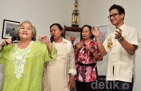 Mereka juga bernyanyi bersama. Noel/detikHOT.
