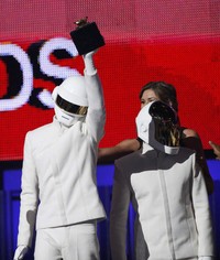 Daft Punk berjaya dengan membawa pulang lima penghargaan sekaligus. REUTERS/ Mario Anzuoni.