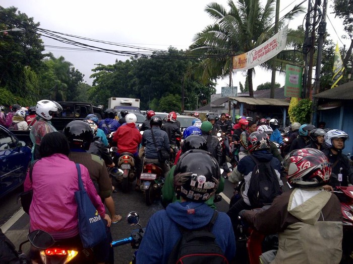 Pejaten Barat Macet Total, Biasanya Cuma 2 Menit Kini 1 Jam