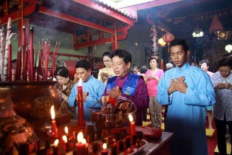 Jelang Imlek Ratusan Warga Tionghoa Di Yogya Berdoa Agar Pemilu Lancar