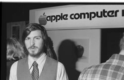 Deretan Foto Langka Steve Jobs