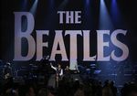 Aksi Panggung Para Musisi di Konser Salute To The Beatles