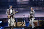 Aksi Panggung Para Musisi di Konser Salute To The Beatles