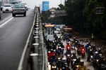 Banjir Rendam Jalan Gatot Subroto