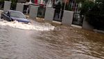 Komplek Harapan Indah Dikepung Banjir