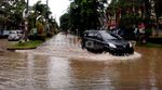 Komplek Harapan Indah Dikepung Banjir