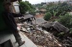 4 Rumah Ambles Terkena Longsor di Condet