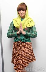 Chika Jessica Centil Berkerudung