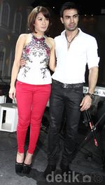 Tata Janeta dan Pacar Makin Lengket