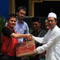 Bantuan Sembako Mengalir ke Korban Banjir di Madura