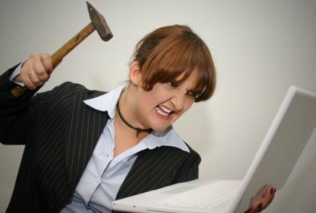 Cuek, Cara Paling Elegan Hadapi Bullying di Internet