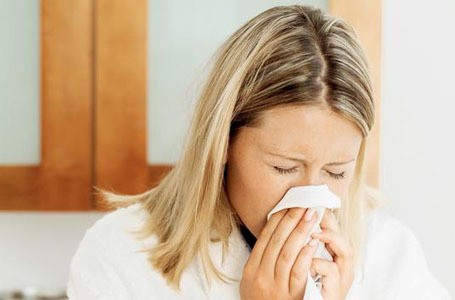 Cegah Sakit di Musim Hujan dengan Rutin Minum Susu dan Air Putih