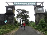 Pintu Gerbang Desa Sembungan. Pintu Gerbang Desa Sembungan.