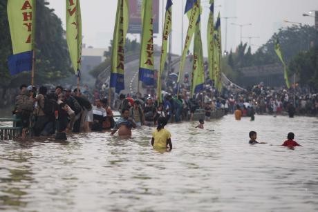 Banjir DKI dan Tangerang, PLN Masih Padamkan 64 Gardu Listrik