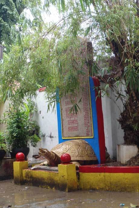 Satu-satunya Batu Peringatan dari Abad-18, Ada di Wihara Tri Ratna 