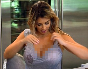 Syuting Reality Show, Kim Kardashian Mendadak Rasakan ASI Merembes