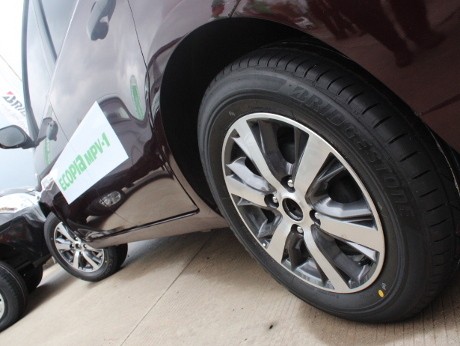 Mengetes Performa Ban Anyar Bridgestone