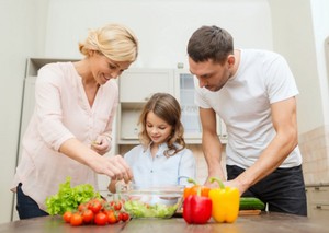 Lakukan Kebiasaan Sehat Ini Agar Anak Terbiasa Konsumsi Makanan Sehat (1)