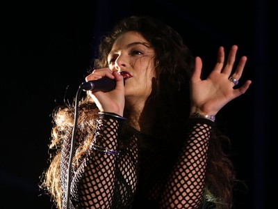 Nyanyi Bareng Lorde di Silo Park