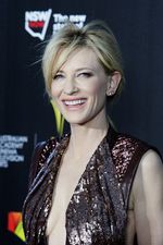 Pesona Cate Blanchett di Red Carpet AACTA