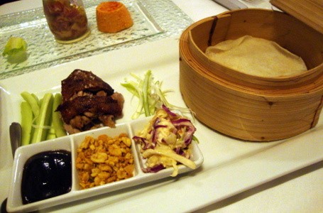 Bebek Peking vs Bebek Nanjing, Mana yang Lebih Enak?