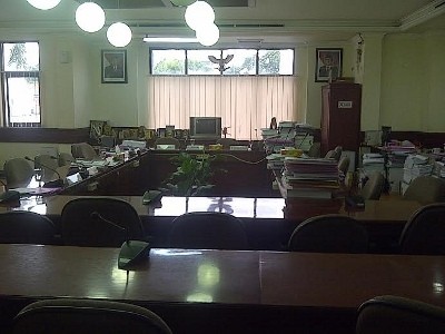 Ditinggal Kunker, Gedung DPRD Surabaya Sepi Melompong