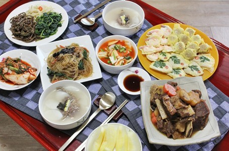 Yakgwa dan Tteokguk, Sajian Tradisional Tahun Baru Imlek di Korea (1)