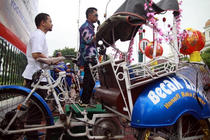 Anak Amien Rais Luncurkan Becak Listrik di Yogya